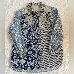 Soft Surroundings Navy and Cream Patterned Blouse
